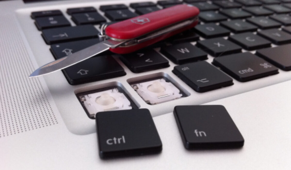 How to remove keyboard keys Laptop Hub